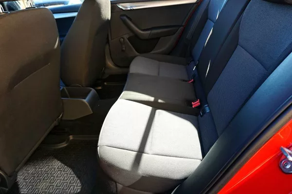 Škoda Octavia ACTIVE 1,6 TDI 66 kW - foto 19
