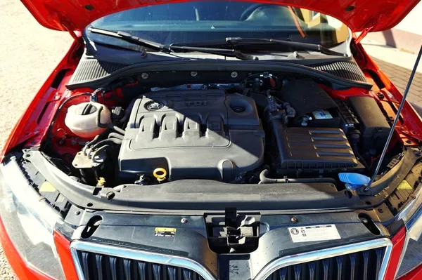 Škoda Octavia ACTIVE 1,6 TDI 66 kW - foto 39
