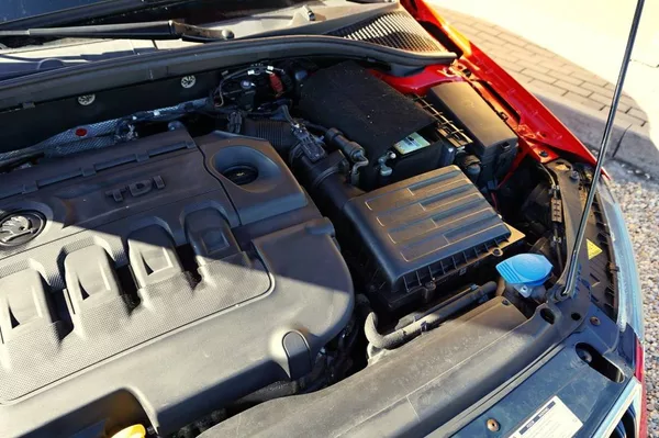 Škoda Octavia ACTIVE 1,6 TDI 66 kW - foto 40