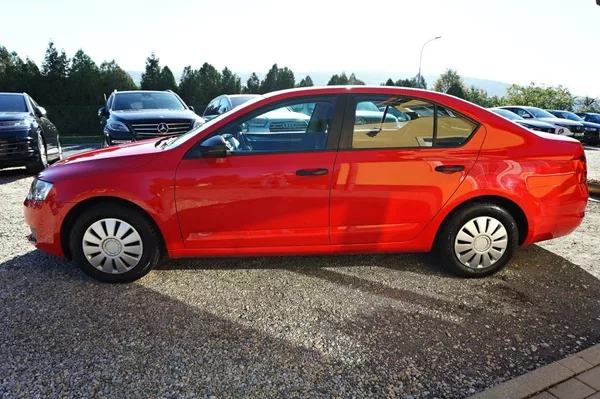 Škoda Octavia ACTIVE 1,6 TDI 66 kW - foto 8