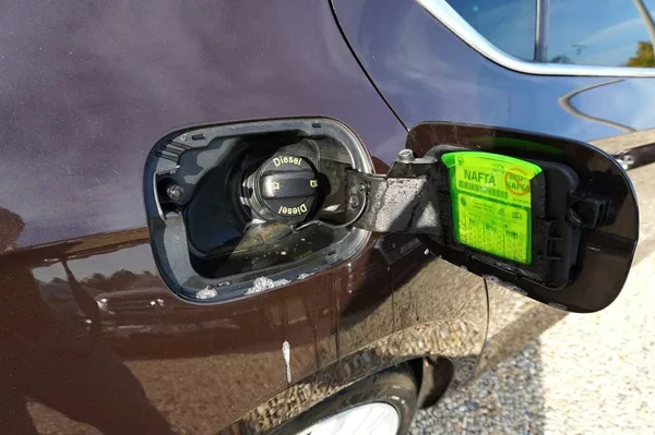 Škoda Superb STYLE PLUS 2,0 TDI 110 kW - foto 16