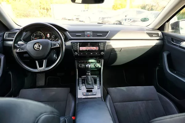 Škoda Superb STYLE PLUS 2,0 TDI 110 kW - foto 31