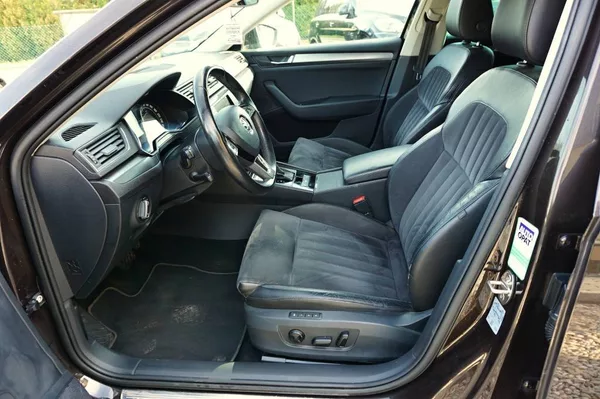 Škoda Superb STYLE PLUS 2,0 TDI 110 kW - foto 35