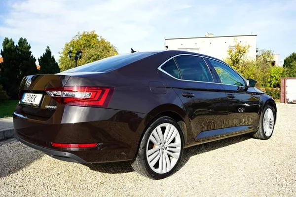 Škoda Superb STYLE PLUS 2,0 TDI 110 kW - foto 4