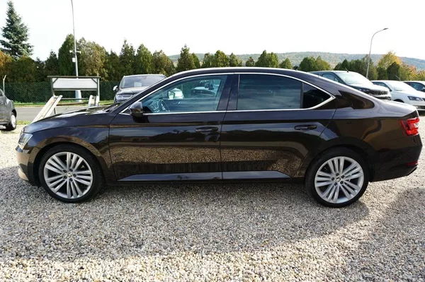 Škoda Superb STYLE PLUS 2,0 TDI 110 kW - foto 7