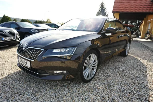 Škoda Superb STYLE PLUS 2,0 TDI 110 kW - foto 8