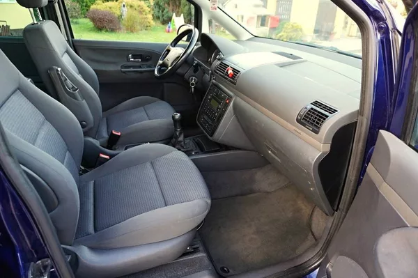 Volkswagen Sharan 2,0 TDI 103 kW - foto 17