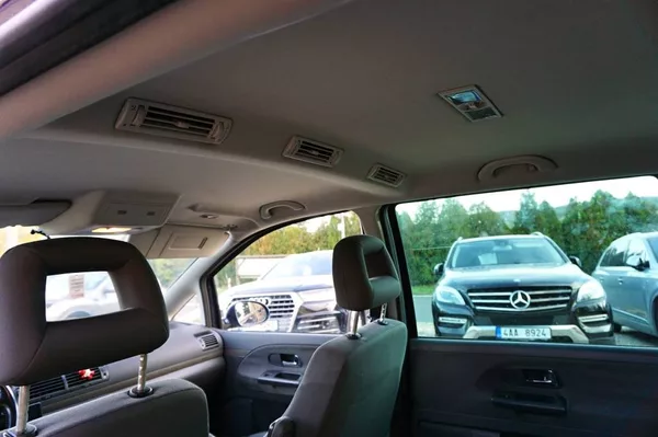 Volkswagen Sharan 2,0 TDI 103 kW - foto 24