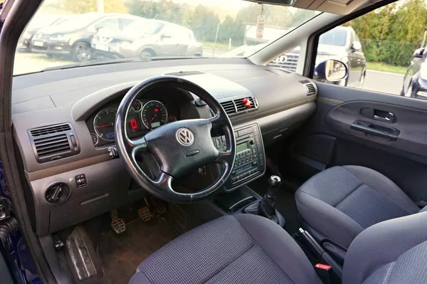 Volkswagen Sharan 2,0 TDI 103 kW - foto 28