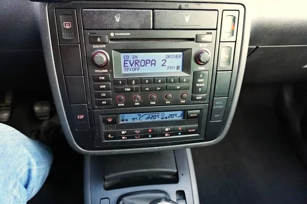 Volkswagen Sharan 2,0 TDI 103 kW - foto 31