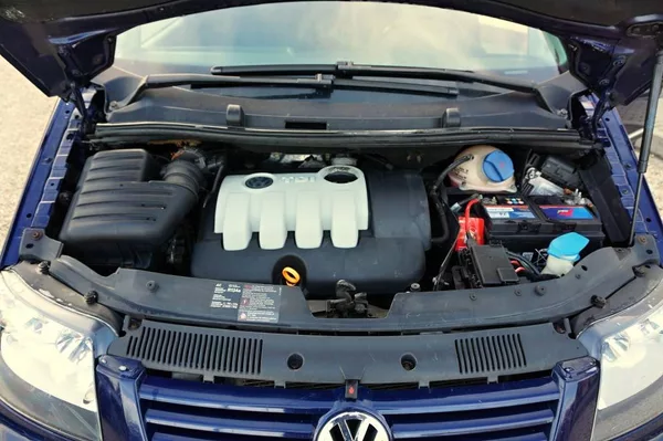 Volkswagen Sharan 2,0 TDI 103 kW - foto 34