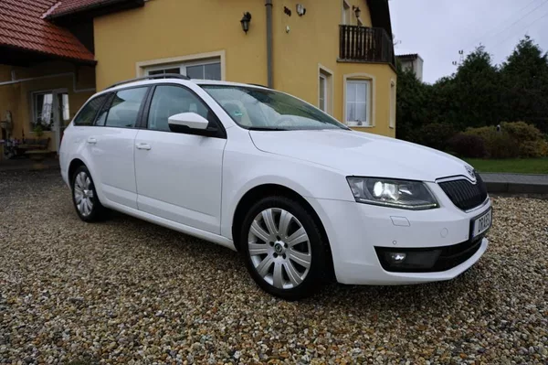 Škoda Octavia STYLE 2,0 TDI 110 kW - foto 2