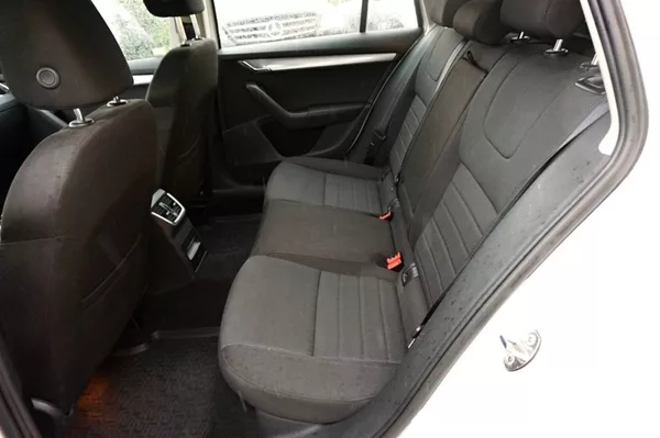 Škoda Octavia STYLE 2,0 TDI 110 kW - foto 21