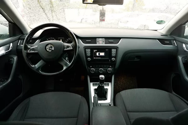 Škoda Octavia STYLE 2,0 TDI 110 kW - foto 22