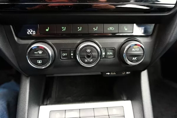 Škoda Octavia STYLE 2,0 TDI 110 kW - foto 29