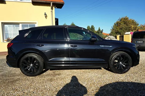 Volkswagen Touareg R-LINE 3,0 TDI V6 210 kW - foto 4