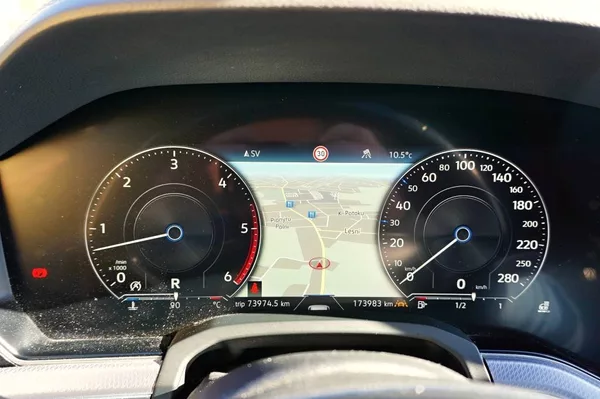 Volkswagen Touareg R-LINE 3,0 TDI V6 210 kW - foto 43