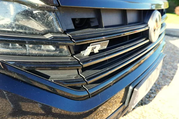 Volkswagen Touareg R-LINE 3,0 TDI V6 210 kW - foto 48