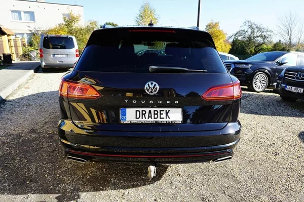 Volkswagen Touareg R-LINE 3,0 TDI V6 210 kW - foto 7