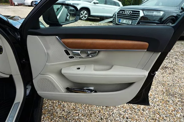 Volvo V90 INSCRIPTION POLESTAR 2,0 D5 17 - foto 15