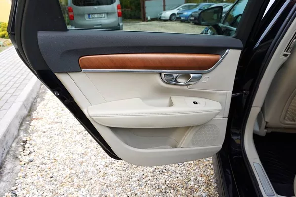Volvo V90 INSCRIPTION POLESTAR 2,0 D5 17 - foto 23