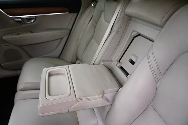 Volvo V90 INSCRIPTION POLESTAR 2,0 D5 17 - foto 26