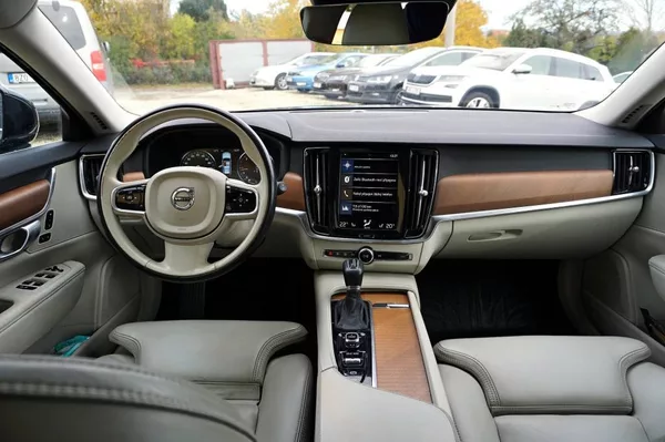 Volvo V90 INSCRIPTION POLESTAR 2,0 D5 17 - foto 27