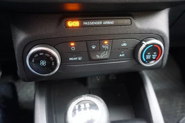 Ford Focus Fucus 1,0 92KW - foto 18