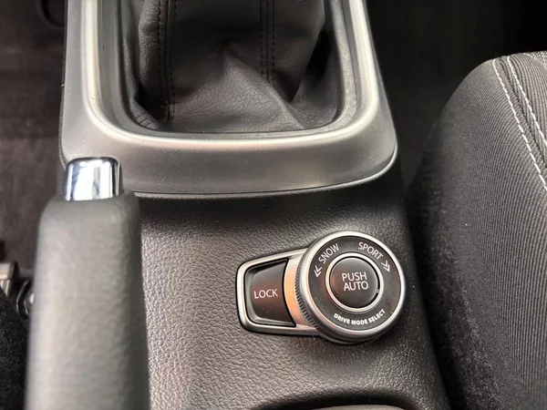 Suzuki SX4 S-Cross Comfort+ 4x4 Navigace /Xenony - foto 17