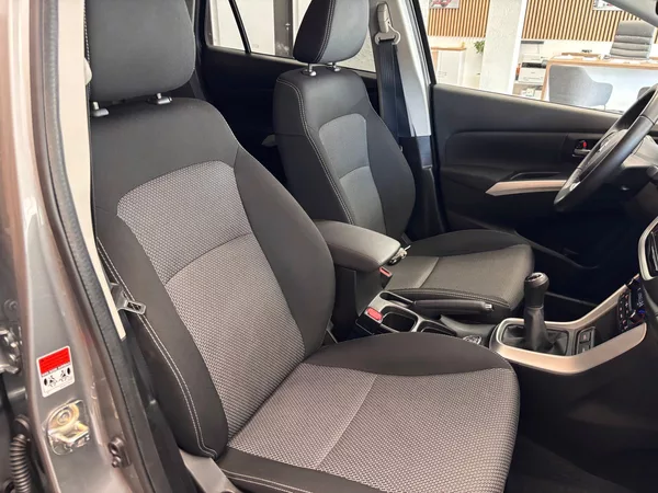 Suzuki SX4 S-Cross Comfort+ 4x4 Navigace /Xenony - foto 26