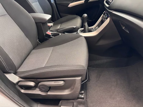 Suzuki SX4 S-Cross Comfort+ 4x4 Navigace /Xenony - foto 27