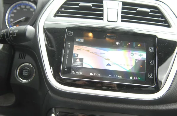 Suzuki SX4 S-Cross Comfort+ 4x4 Navigace Panorama - foto 14