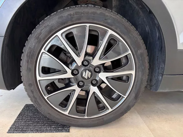 Suzuki SX4 S-Cross Comfort+ 4x4 Navigace /Xenony - foto 4