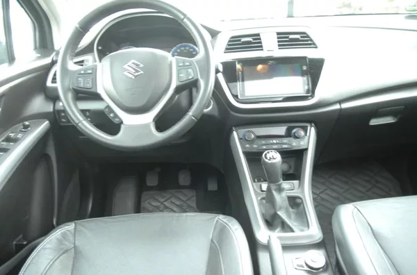 Suzuki SX4 S-Cross Comfort+ 4x4 Navigace Panorama - foto 9