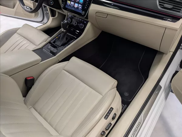 Škoda Superb 1.5 iV L&K - foto 27