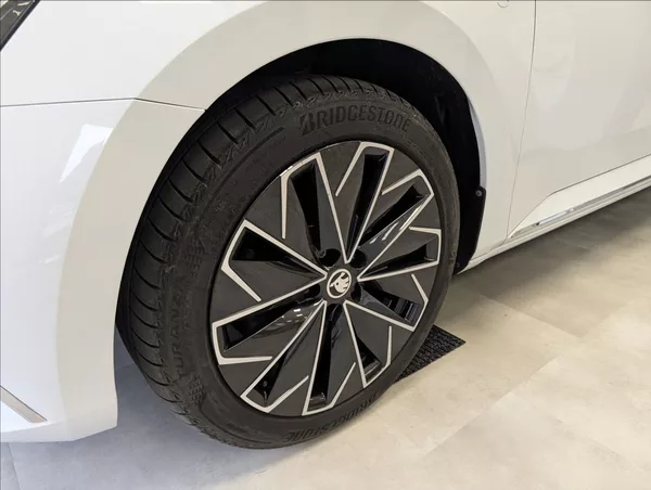 Škoda Superb iV L&K - foto 4