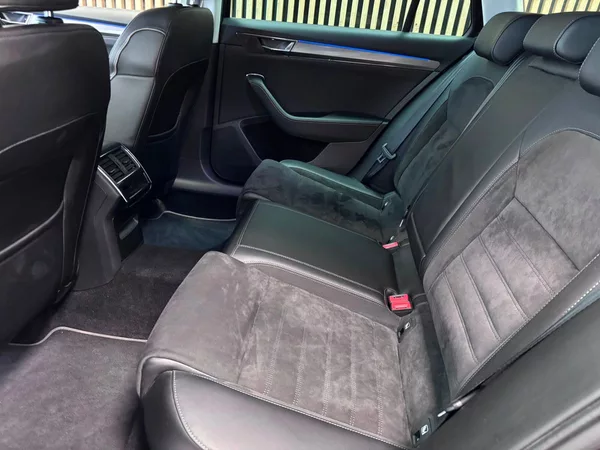 Škoda Superb Scout 4X4 2.0 TDI 147kw - foto 18