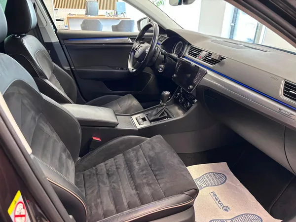 Škoda Superb Scout 4X4 2.0 TDI 147kw - foto 26