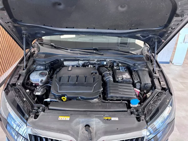 Škoda Superb Scout 4X4 2.0 TDI 147kw - foto 32