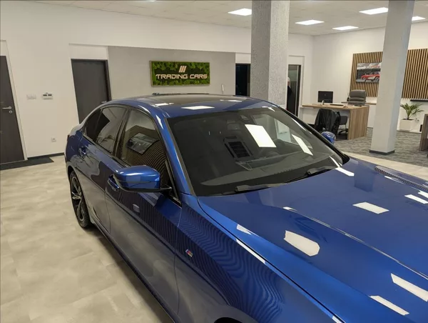 BMW Řada 3 320 i xDrive - foto 11