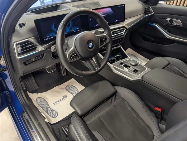 BMW Řada 3 320 i xDrive - foto 13