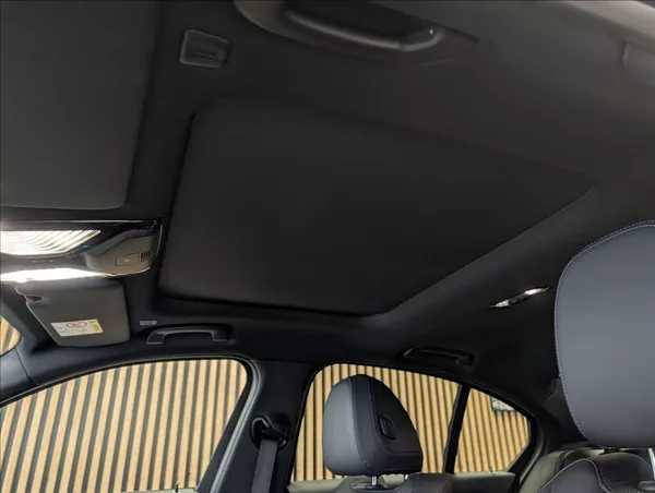 BMW Řada 3 320 i xDrive - foto 24