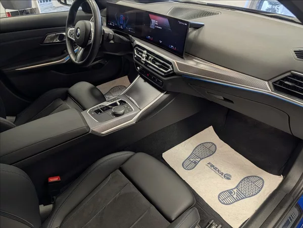 BMW Řada 3 320 i xDrive - foto 29