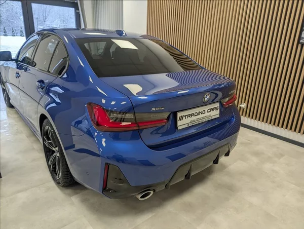 BMW Řada 3 320 i xDrive - foto 6