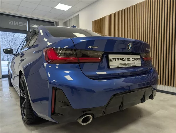BMW Řada 3 320 i xDrive - foto 7
