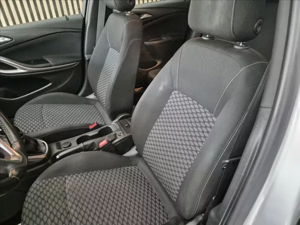 Opel Astra CDTi 81kW Excite ST - foto 11