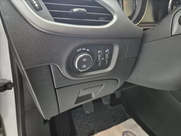 Opel Astra CDTi 81kW Excite ST - foto 14