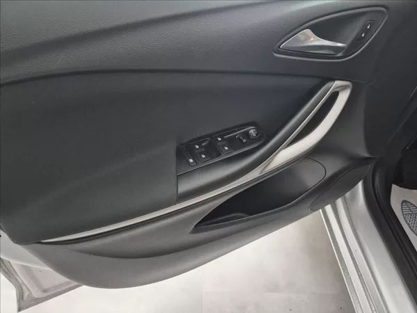 Opel Astra CDTi 81kW Excite ST - foto 9