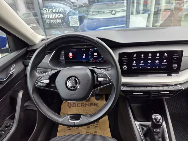Škoda Octavia 1.5 TSI Ambiente - foto 13