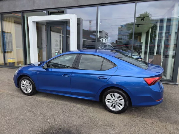 Škoda Octavia 1.5 TSI Ambiente - foto 2